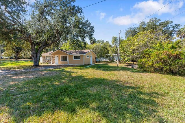 8623 PARKWAY CIRCLE, Riverview, FL 33569