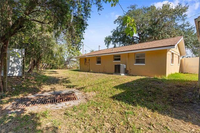 8623 PARKWAY CIRCLE, Riverview, FL 33569
