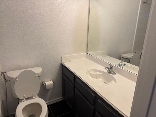 500 Island Court, Irving, TX 75060