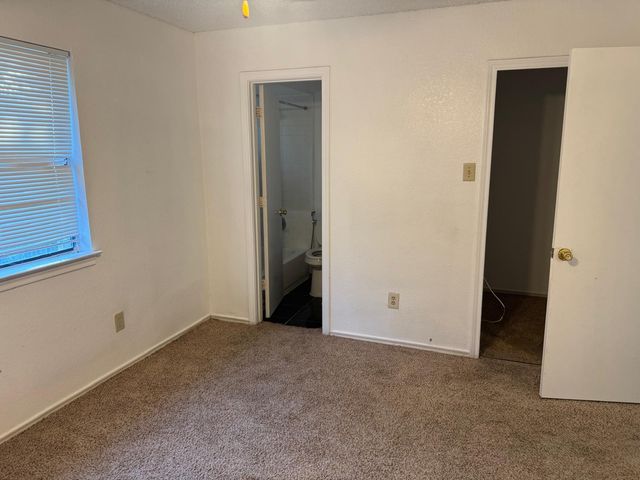 500 Island Court, Irving, TX 75060