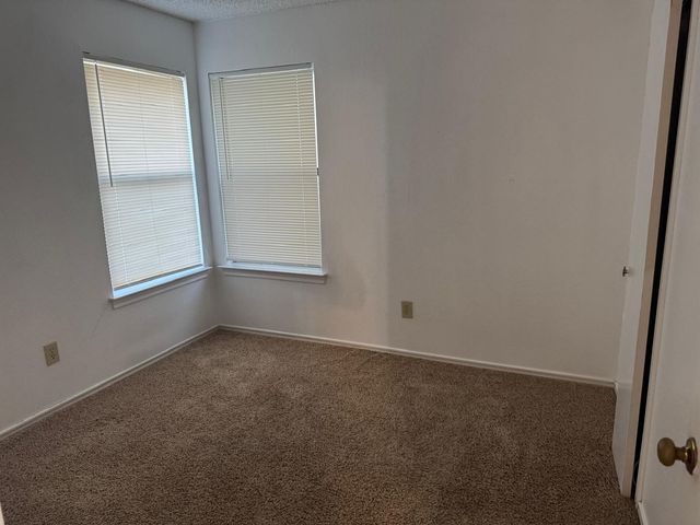 500 Island Court, Irving, TX 75060