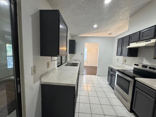 500 Island Court, Irving, TX 75060