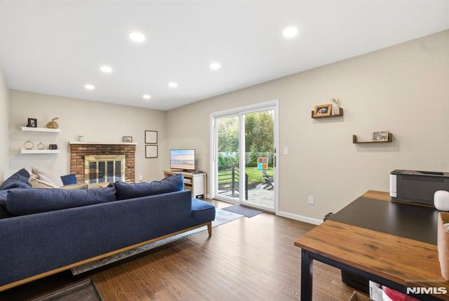 72 Lenox Road, Wayne, NJ 07470