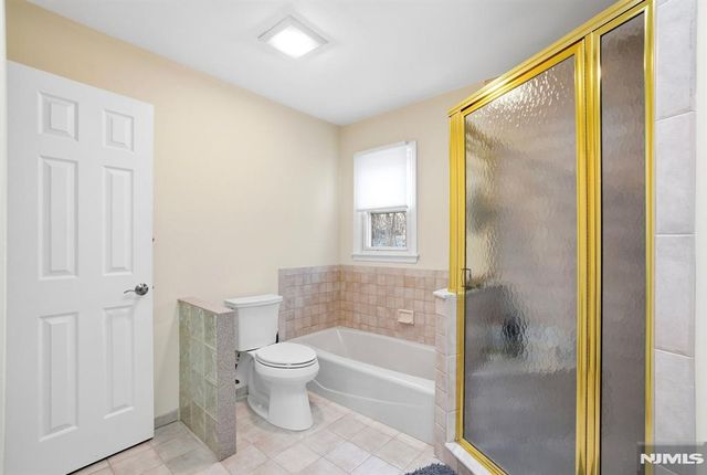 72 Lenox Road, Wayne, NJ 07470