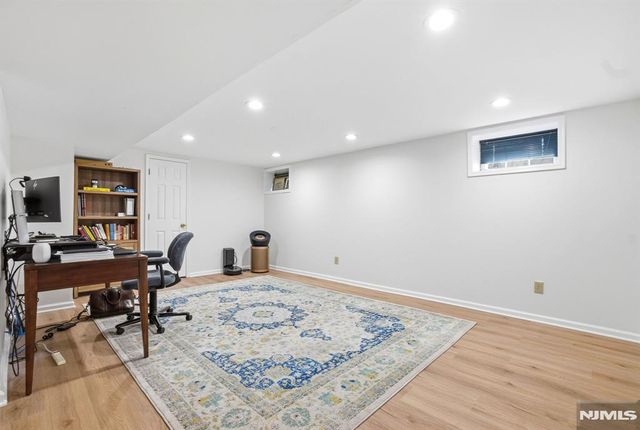 72 Lenox Road, Wayne, NJ 07470