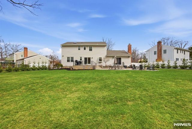 72 Lenox Road, Wayne, NJ 07470