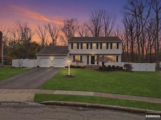 72 Lenox Road, Wayne, NJ 07470