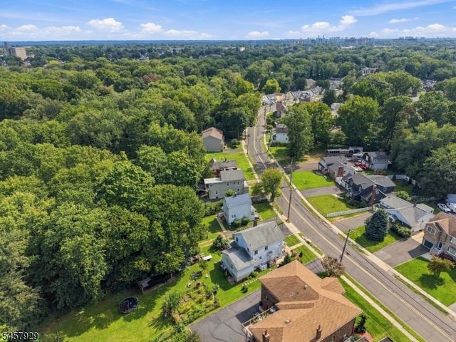 406 Saddle River Rd 2, Saddle Brook Twp., NJ 07663