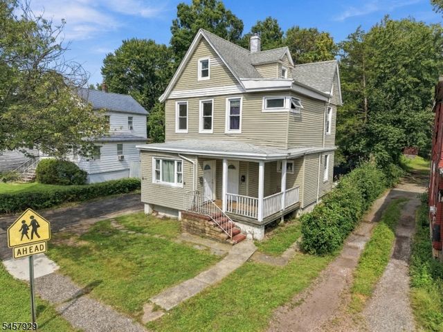 406 Saddle River Rd 2, Saddle Brook Twp., NJ 07663