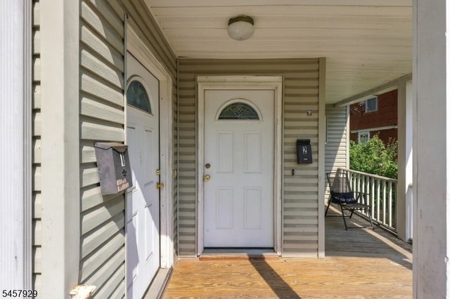 406 Saddle River Rd 2, Saddle Brook Twp., NJ 07663