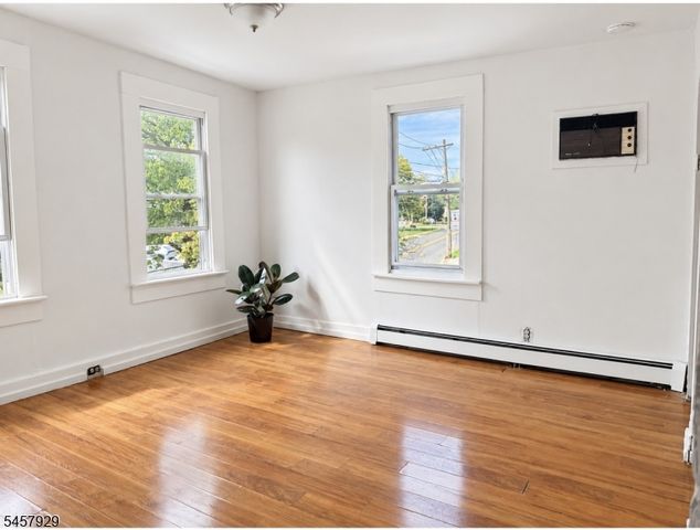 406 Saddle River Rd 2, Saddle Brook Twp., NJ 07663