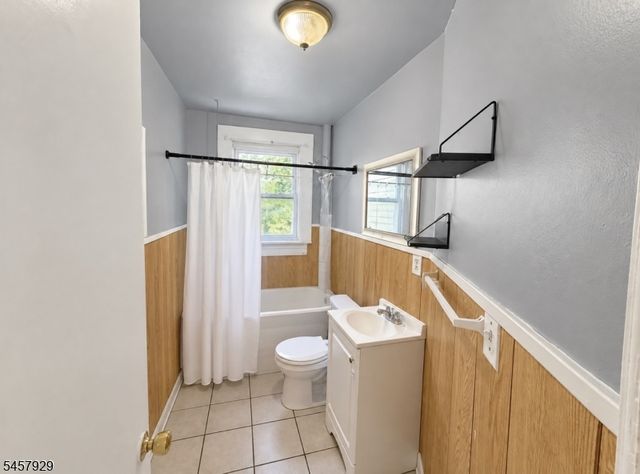 406 Saddle River Rd 2, Saddle Brook Twp., NJ 07663