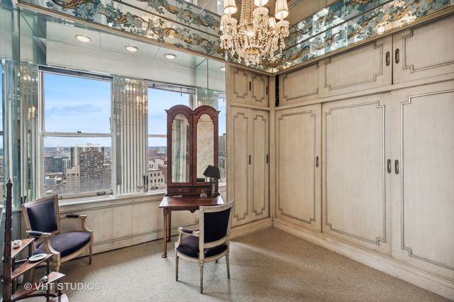 1242 N Lake Shore Drive 25, Chicago, IL 60611
