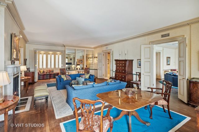 1242 N Lake Shore Drive 25, Chicago, IL 60611