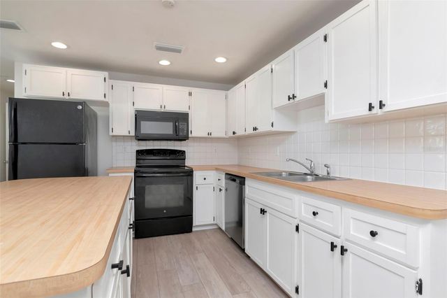 3305 56TH AVENUE N, St Petersburg, FL 33714