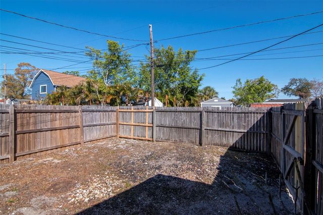 3305 56TH AVENUE N, St Petersburg, FL 33714