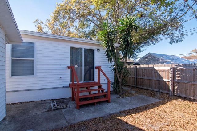 3305 56TH AVENUE N, St Petersburg, FL 33714