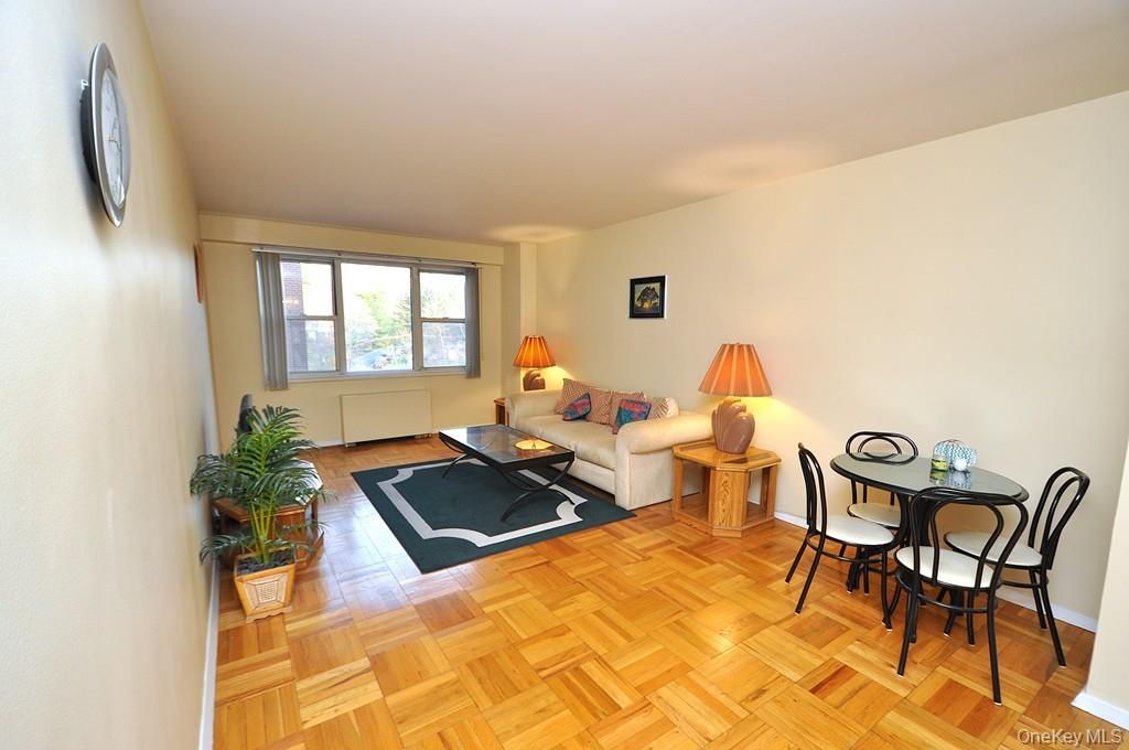 260 Garth Road 4A5, Scarsdale, NY 10583