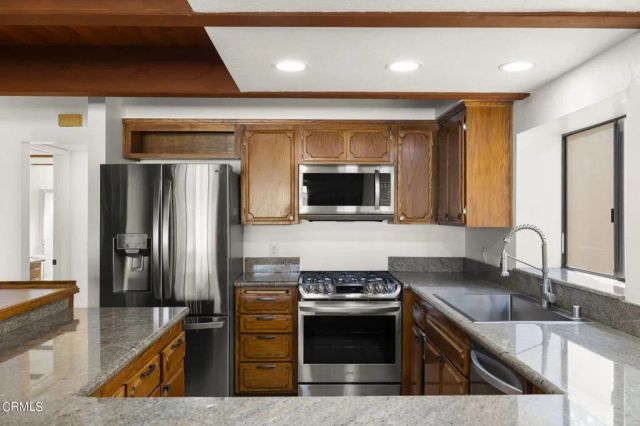 292 Highland Drive, Oxnard, CA 93035