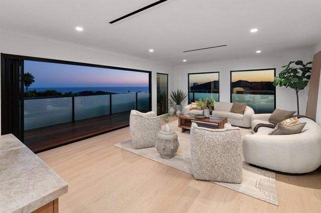 1553 Copa De Oro Drive, La Jolla, CA 92037
