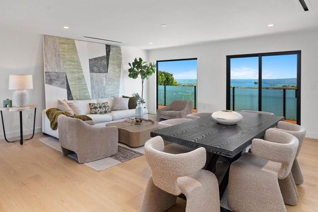 1553 Copa De Oro Drive, La Jolla, CA 92037