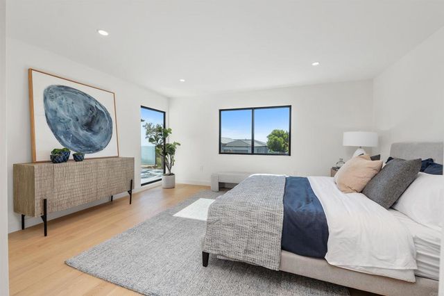 1553 Copa De Oro Drive, La Jolla, CA 92037