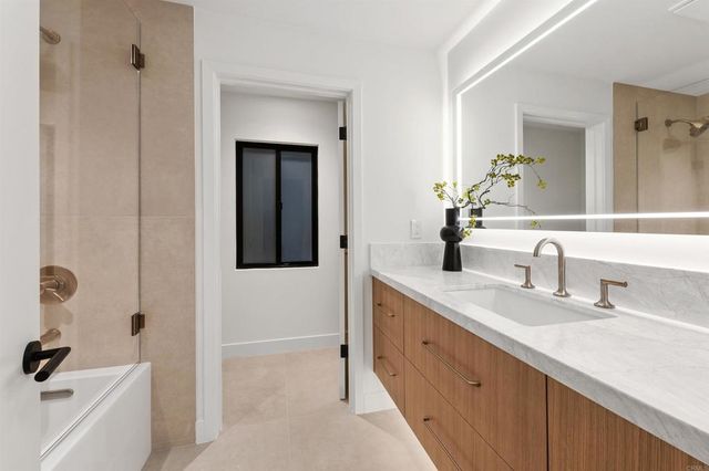 1553 Copa De Oro Drive, La Jolla, CA 92037