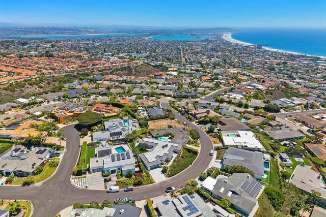 1553 Copa De Oro Drive, La Jolla, CA 92037