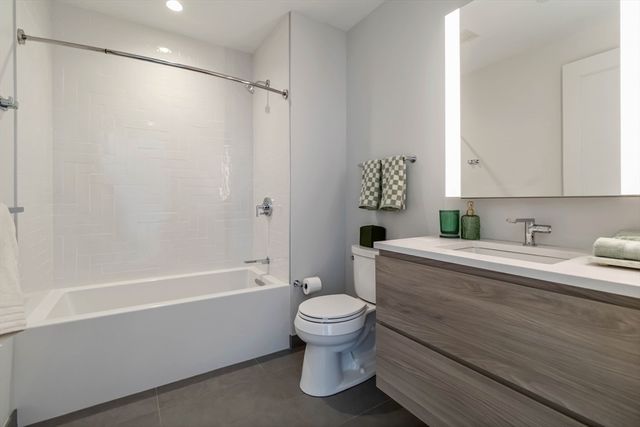 133 Seaport Blvd 2007, Boston, MA 02210