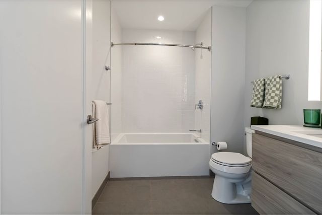 133 Seaport Blvd 2007, Boston, MA 02210