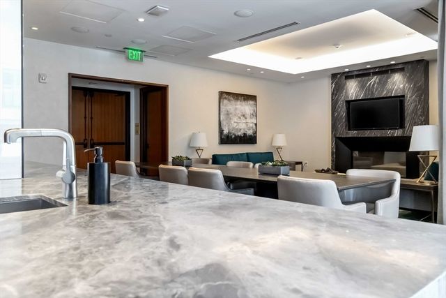 133 Seaport Blvd 2007, Boston, MA 02210