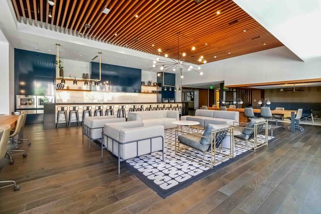 133 Seaport Blvd 2007, Boston, MA 02210