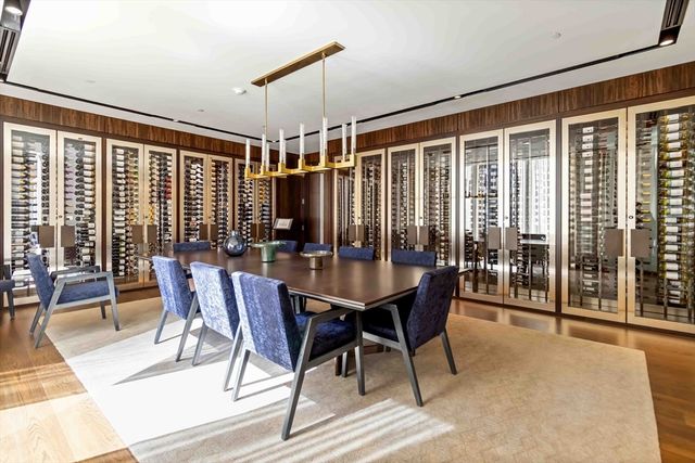 133 Seaport Blvd 2007, Boston, MA 02210