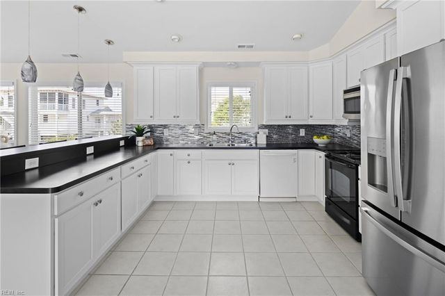 2737 Sandfiddler RD, Virginia Beach, VA 23456