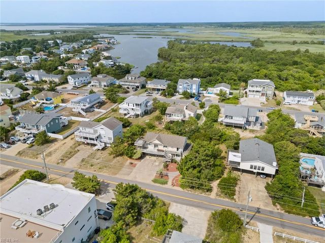 2737 Sandfiddler RD, Virginia Beach, VA 23456
