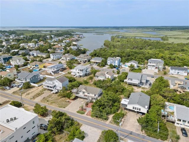 2737 Sandfiddler RD, Virginia Beach, VA 23456