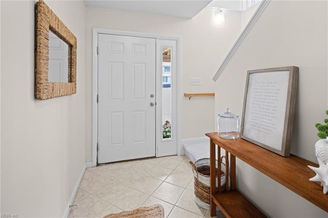 2737 Sandfiddler RD, Virginia Beach, VA 23456