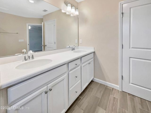 10357 BENSON LAKE Drive, Jacksonville, FL 32222