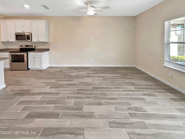 10357 BENSON LAKE Drive, Jacksonville, FL 32222