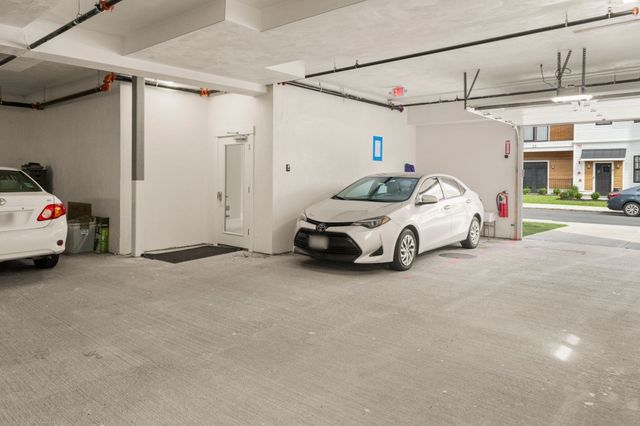 32 Pearl St 3, Boston, MA 02125