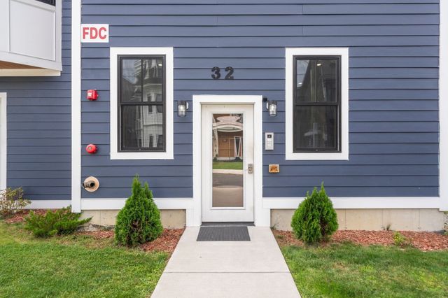 32 Pearl St 3, Boston, MA 02125