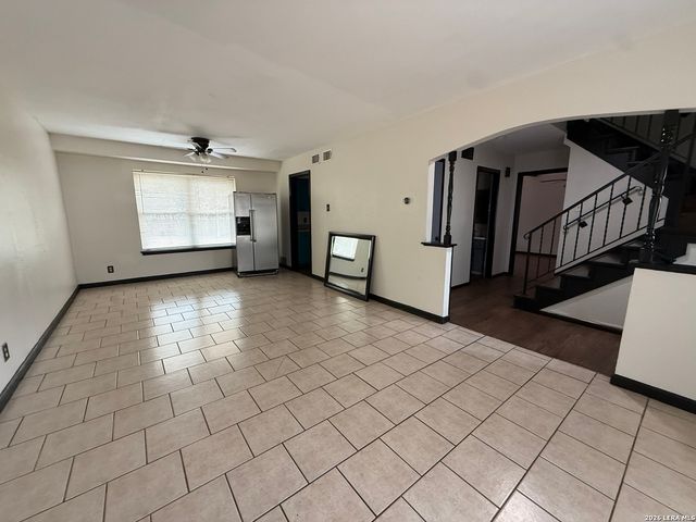 105 Cordoba Cir, Universal City, TX 78148
