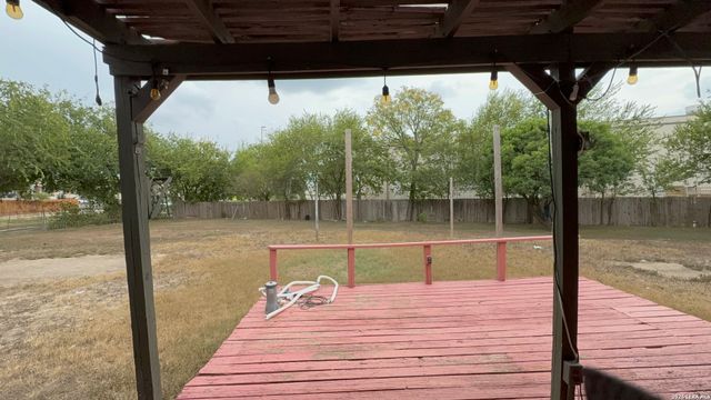 105 Cordoba Cir, Universal City, TX 78148