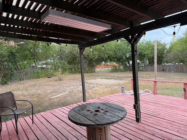 105 Cordoba Cir, Universal City, TX 78148