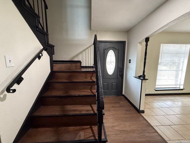 105 Cordoba Cir, Universal City, TX 78148