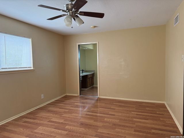 105 Cordoba Cir, Universal City, TX 78148