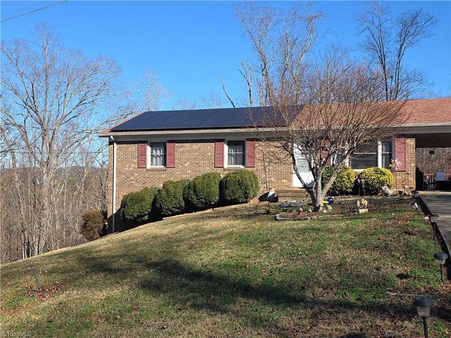 166 Town Lane, Mount Airy, NC 27030