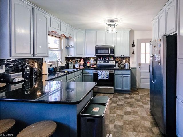 166 Town Lane, Mount Airy, NC 27030