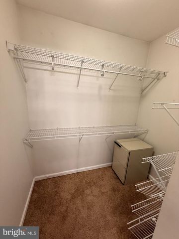 20 GUILFORD PL, Burlington, NJ 08016