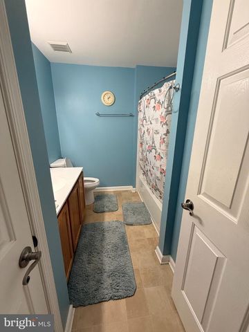 20 GUILFORD PL, Burlington, NJ 08016